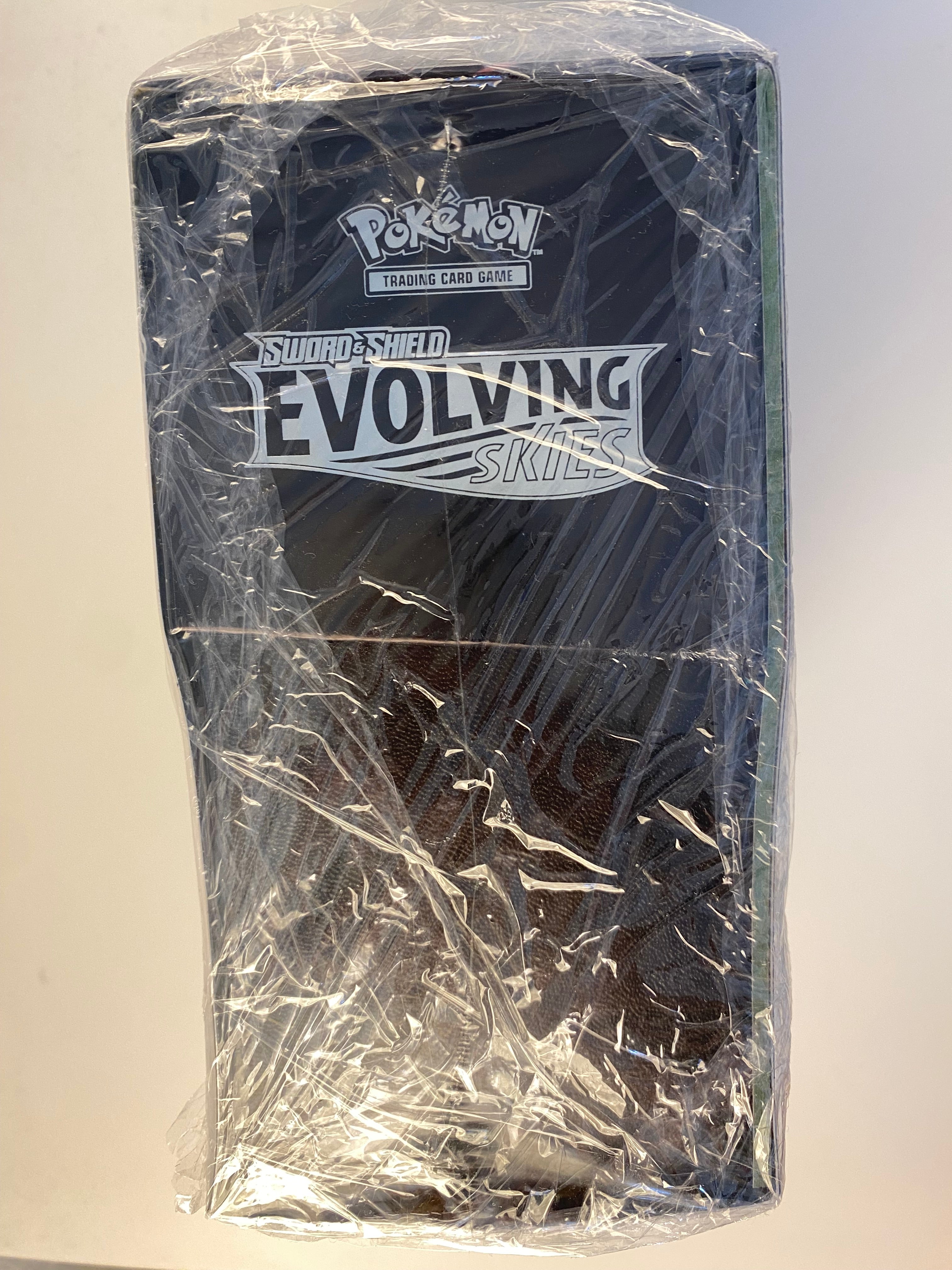2021 Pokémon Elite Trainerbox Sword & Shield Evolving Skies